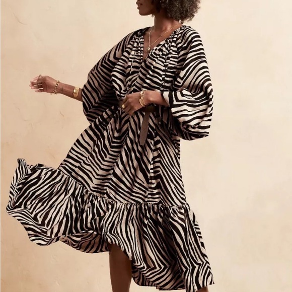 Banana Republic Dresses & Skirts - Banana Republic Zebra Animal Print 100% Silk Voluminous Lightweight Midi Dress